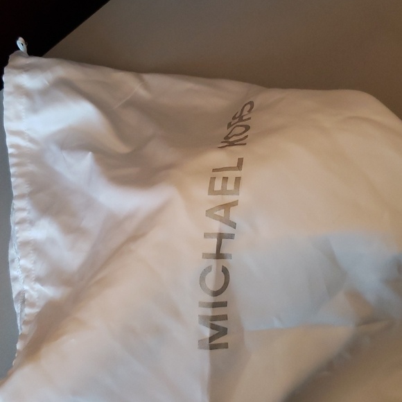 Michael KORS Fulton Large leather purse NWOT - Picture 7 of 11